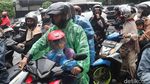 Meski Hujan, Petakziah Terus Berdatangan ke Gedung Pakuan