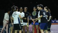 Pada acara tersebut Greysia Polli bersama  VP Corporate Communication PT Bank Negara Indonesia (Persero) Tbk Selly Adriatika, memberikan donasi club bulutangkis Jaya Raya yang sudah membesarkannya, untuk memajukan perkembangan atlet bulutangkis Indonesia.