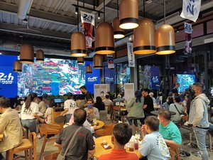 Dari Senopati, Ramai-ramai Dukung Sean Gelael di Le Mans