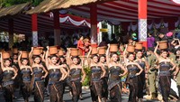 Penampilan Peed Aya Duta Kota Denpasar serangkaian Pesta Kesenian Bali XLIV Tahun 2022 di Depan Monumen Perjuangan Rakyat Bali Bajra Sandi, Denpasar, Minggu (12/6/2022). Foto: Pemkot Denpasar