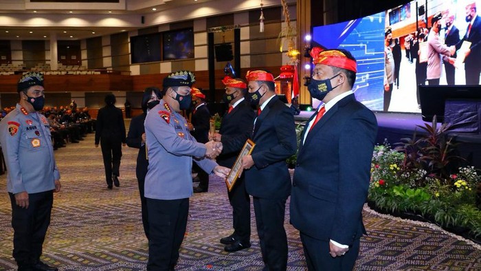 Polda Lampung terima penghargaan dari Kapolri Jenderal Listyo Sigit