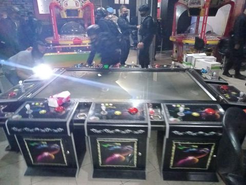 Polda Sumut menggerebek lokasi judi di Asia Mega Mas dan MMTC