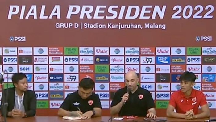 Bernardo Tavares saat prescon usai laga Arema FC 0-1 PSM Makassar