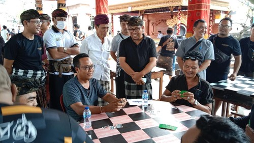 Sekaa Teruna Cantika, Banjar Sedana Mertha Desa Pekraman Ubung gelar tournament Ceki yang bertempat di Balai Banjar setempat pada Minggu, (12/6/2022).