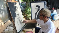 Lukisan pasir tersebut dibuat untuk mengenang almarhum Emmeril Khan Mumtadz serta sebagai bentuk apresiasai kepada Gubernur Jabar Ridwan Kamil yang begitu tabah menerima musibah tersebut.