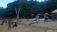 Selama ini, kata Ketut Warda, wisatawan yang menyewa kano bening didominasi oleh wisatawan lokal.