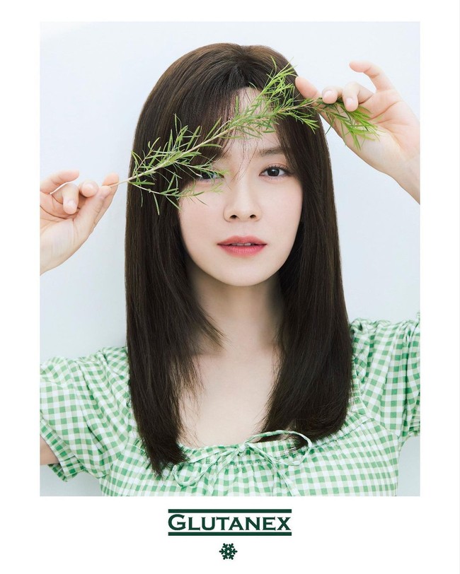 Nama panggung Song Ji Hyo ternyata terinspirasi dari dua seniornya, Song Seung Heon dan Song Hye Kyo. Member Running Man ini lahir dengan nama Cheon Seong Im. Tak lama setelah itu dia mendaftarkan nama Cheon Soo Yeon pada kartu identitas. Foto: (dok. Instagram @my_songjihyo)