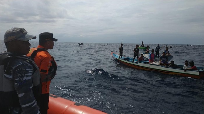 Upaya pencarian nelayan yang hilang di Wakatobi