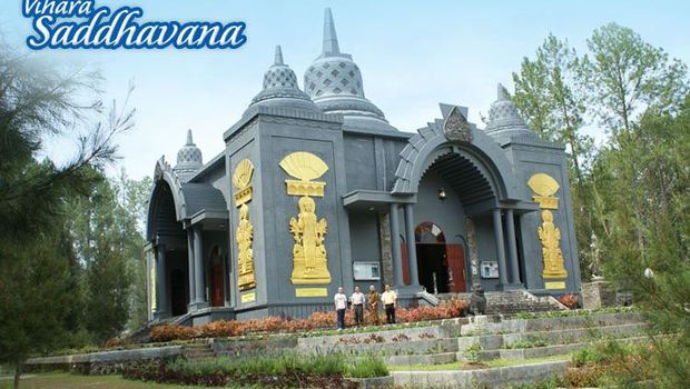 Vihara di Taman Iman