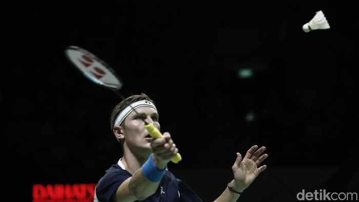 Viktor Axelsen Juara Indonesia Masters 2022 Pebulutangkis Denmark Viktor Axelsen meraih gelar juara Indonesia Masters 2022 nomor tunggal putra. Ia menang dua gim langsung atas Chou Tien Chen dari Taiwan, Minggu, 12/6/2022.