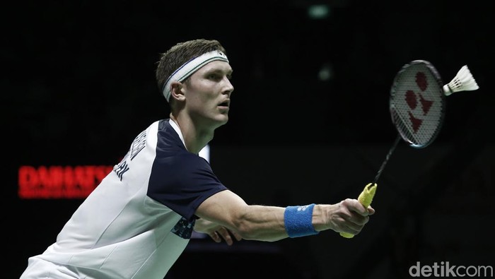 Viktor Axelsen Juara Indonesia Masters 2022 Pebulutangkis Denmark Viktor Axelsen meraih gelar juara Indonesia Masters 2022 nomor tunggal putra. Ia menang dua gim langsung atas Chou Tien Chen dari Taiwan, Minggu, 12/6/2022.