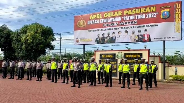 Apel gelar pasukan dalam rangka operasi Patuh Toba 2022 di Polres Asahan