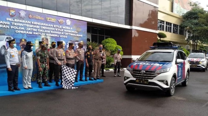 Apel Gelar Pasukan Operasi Patuh Semeru 2022 Polda Jatim