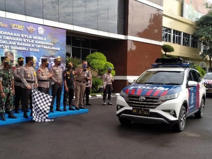 Apel Gelar Pasukan Operasi Patuh Semeru 2022 Polda Jatim