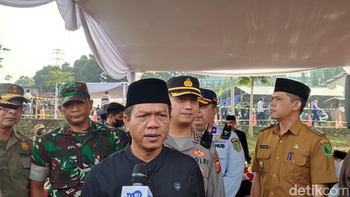 Bupati Bandung Dadang Supriatna.