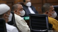Terbit Rencana Perangin Angin sendiri kini menyandang 3 status tersangka. Pertama soal suap, kedua soal kerangkeng manusia, ketiga soal kepemilikan satwa dilindungi.