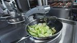 Canggih! Robot Jadi Juru Masak Restoran di China