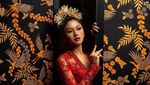 7 Potret Erina Gudono yang Digosipkan Dekat dengan Kaesang