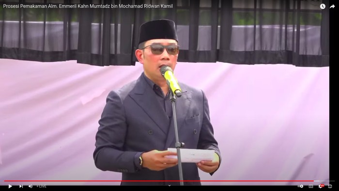 Gubernur Jabar Ridwan Kamil Saat Membacakan Tulisannya Tentang Eril