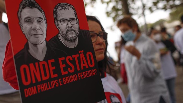 Jurnalis Inggris Dom Phillips dan pakar masyarakat adat Bruno Pereira, hilang di Amazon. (AP Photo/Bruna Prado)