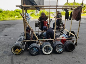 Sisi Lain VWD 2022: Komunitas Vespa Ekstrem Pantang Ucap Minta Uang