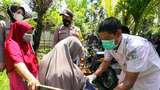 Potret Nakes Jemput Bola Vaksinasi COVID-19 di Pedalaman Aceh