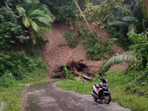 Satu Desa di Sinjai Terisolir Akibat Akses Diterjang Longsor
