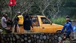 Melihat dari Dekat Persiapan di Lokasi Pemakaman Eril