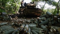 Seperti diketahui, Rusia melakukan invasi ke Ukraina sejak  24 Februari 2022. Dalam invasi itu, pasukan Rusia telah menyerang kota-kota besar di Ukraina.