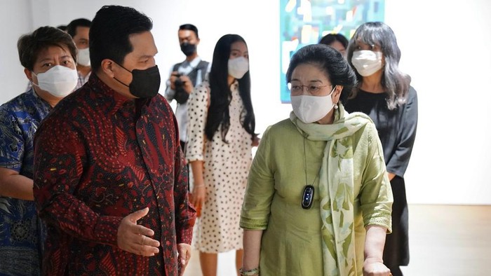 Momen Erick Thohir dampingi Megawati di Sarinah Momen Erick Thohir dampingi Megawati di Sarinah