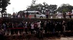 Momen Jenazah Eril Disambut Lantunan Salawat Nabi di Lokasi Pemakaman