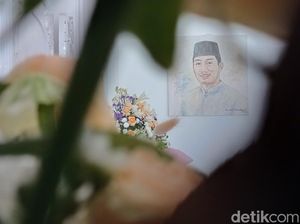 Cerita Nani Menguntai Doa untuk Eril di Gedung Pakuan