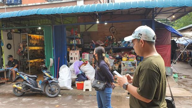 Suasana di Pasar Aviari Batu Aji, Batam.