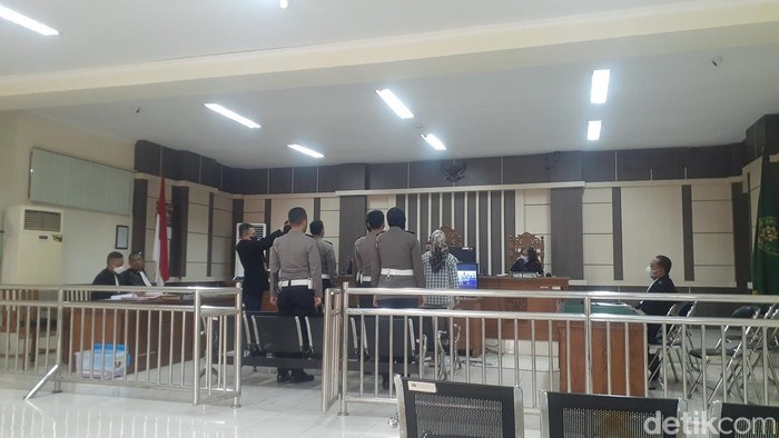 Pemeriksaan saksi dalam sidang korupsi pasutri polisi Blora di Pengadilan Tipikor Semarang, Senin (13/6/2022).