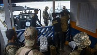 Penyelam dari korps pemadam kebakaran Brasil menemukan ransel dan laptop milik jurnalis lepas Inggris Dom Phillips. 