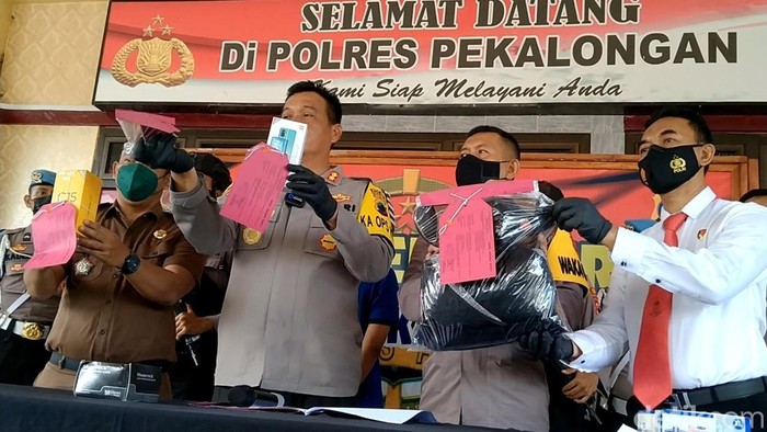 Polres Pekalongan jumpa pers kasus penipuan, Senin (13/6/2022).