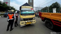 Ada delapan sasaran penindakan yang menjadi prioritas oleh kepolisian yakni melawan arus, knalpot bising atau tidak sesuai standar, kendaraan memakai rotator tidak sesuai peruntukan, balap liar dan kebut-kebutan, menggunakan HP saat berkendara, tidak menggunakan helm SNI, tidak memakai sabuk pengaman, dan berboncengan motor lebih dari 1 orang.