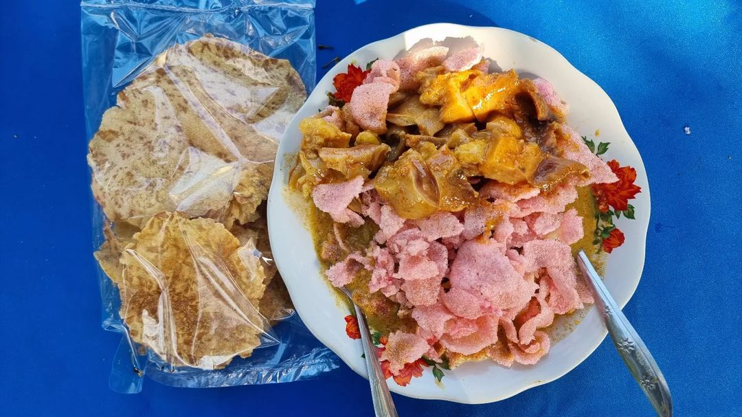 Daftar rekomendasi ketupat sayur Padang enak di Jakarta dan sekitarnya.
