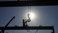 Sebelumnya, pertempuran sengit masih terus berlanjut di kota Sievierodonetsk, Luhanks, ketika Rusia berusaha menguasai Donbas.