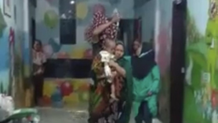 Tangkapan layar video viral RSUD Lasinrang Pinrang terendam banjir.