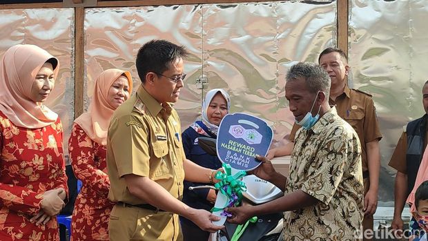 Widaryanto mendapatkan sepeda motor.