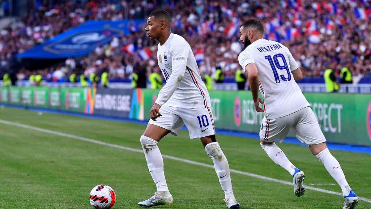 Kylian Mbappe dan Karim Benzema kurang padu di timnas Prancis (Foto: Getty Images/Aurelien Meunier)