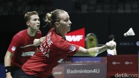 Gim kedua skornya yakni 21-8.