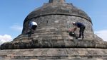 Bersih-bersih, Relief Candi Borobudur Disemprot Air Kencang