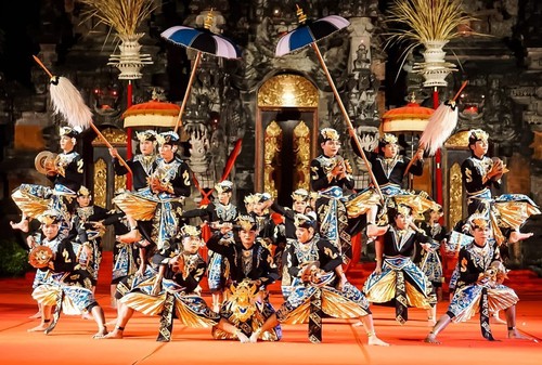 Baleganjur Duta Kota Denpasar - Inilah agenda atau jadwal Pesta Kesenian Bali (PKB) 2022 hari ini ya! Ada kriyaloka wayang klasik hingga pementasan baleganjur.