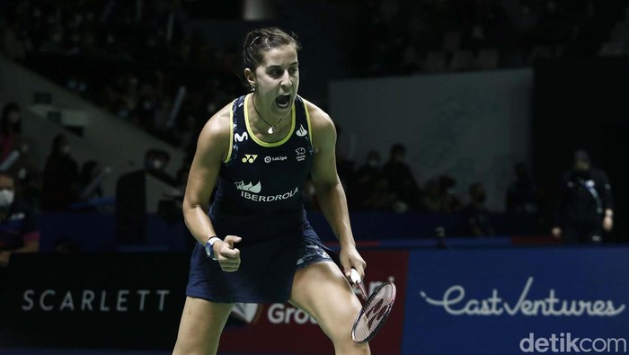 Carolina Marin Melaju ke Babak 16 Besar Indonesia Open 2022 Carolina Marin melaju ke babak kedua Indonesia Open 2022. Pebulutangkis Spanyol itu mengalahkan Julie Dawall Jakobsen dari Denmark di babak 32 besar.