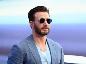 Chris Evans Ngaku Belum Bisa Move On dari iPhone 6S