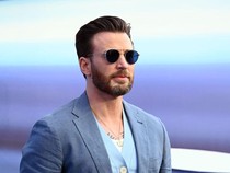 Klarifikasi Chris Evans soal Foto Dirinya Disebut Tanda Tangani Bom Israel