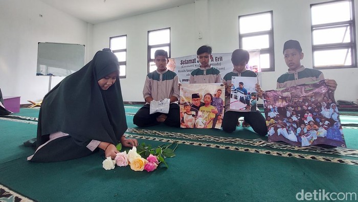 Doa bersama di Panti Asuhan Roudotul Amanah.