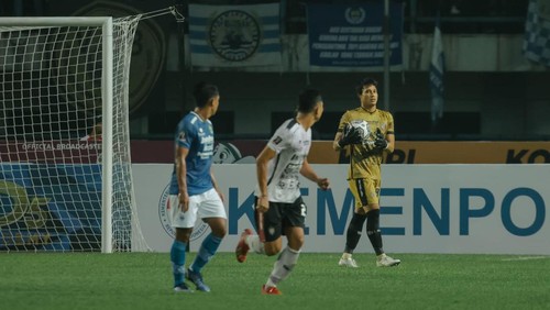 Dua rekrutan anyar Bali United mendapat pujian dari Coach Stefano Cugurra Teco yang dianggap tampil apik dalam laga perdana Grup C Piala Presiden.